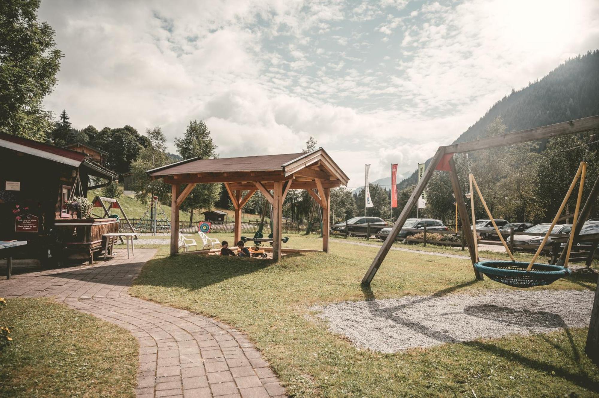 Familienhotel Lengauer Hof Saalbach-Hinterglemm Exterior photo