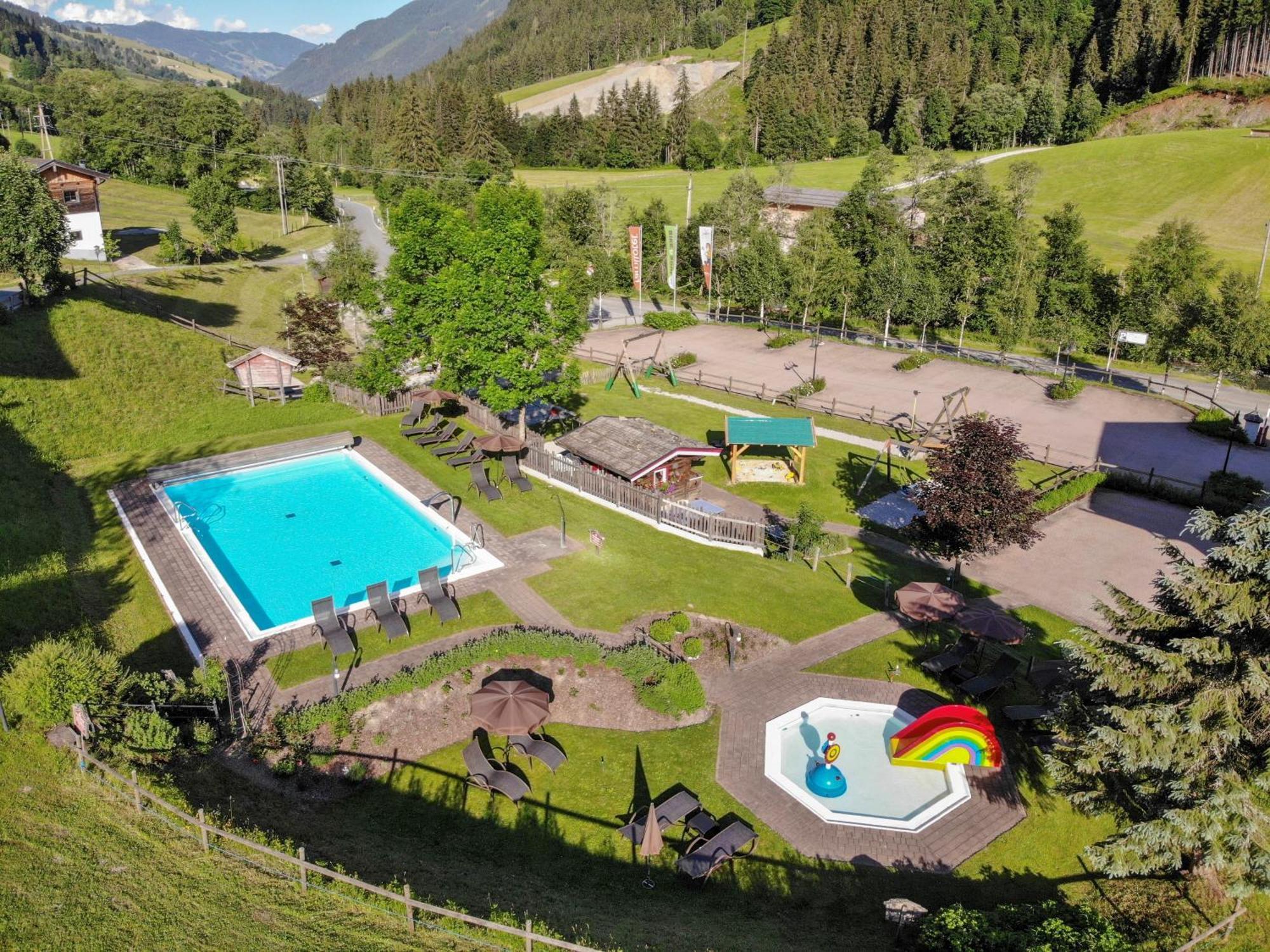Familienhotel Lengauer Hof Saalbach-Hinterglemm Exterior photo